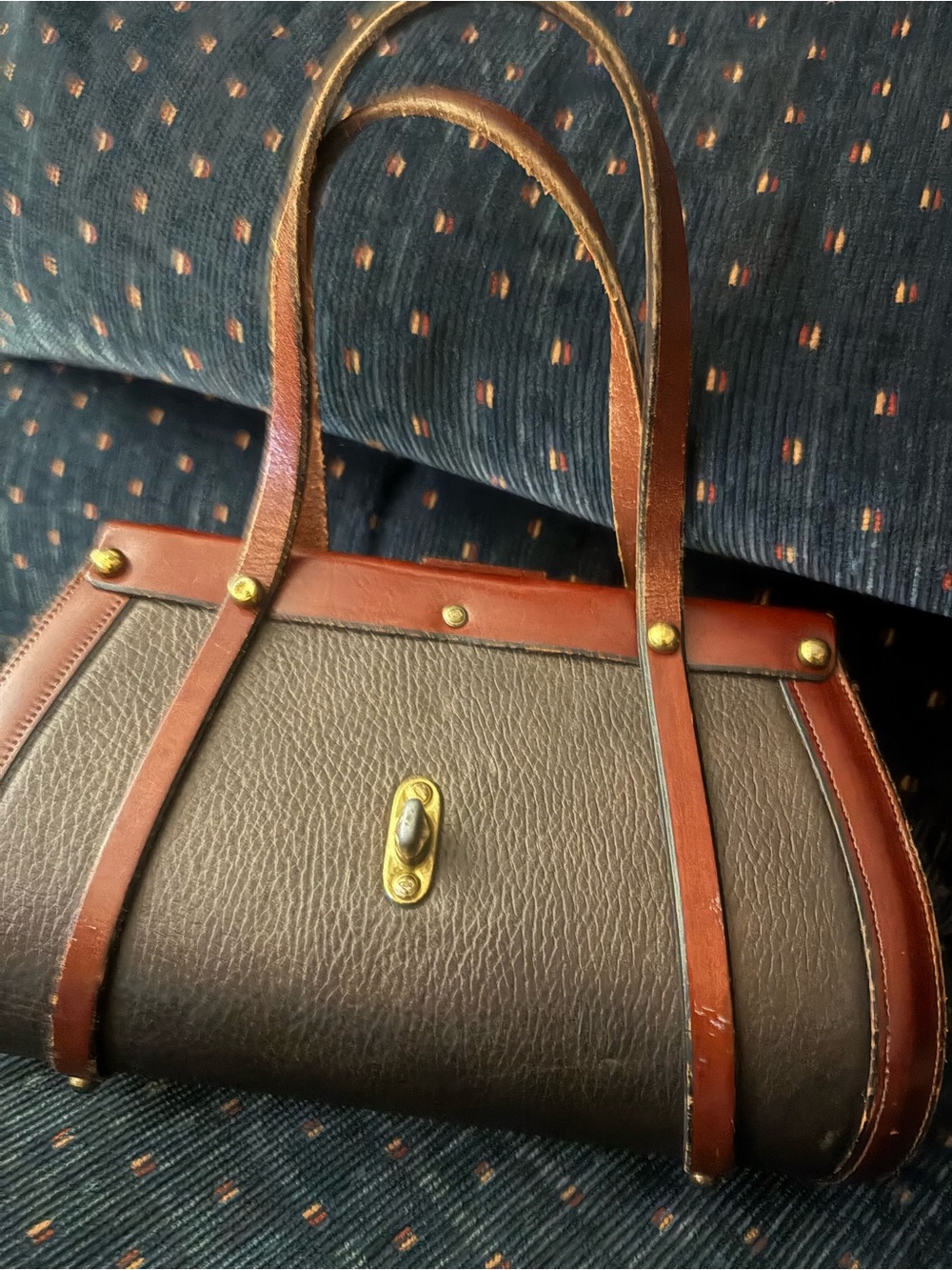 Ladies trunk style made in Italy bag